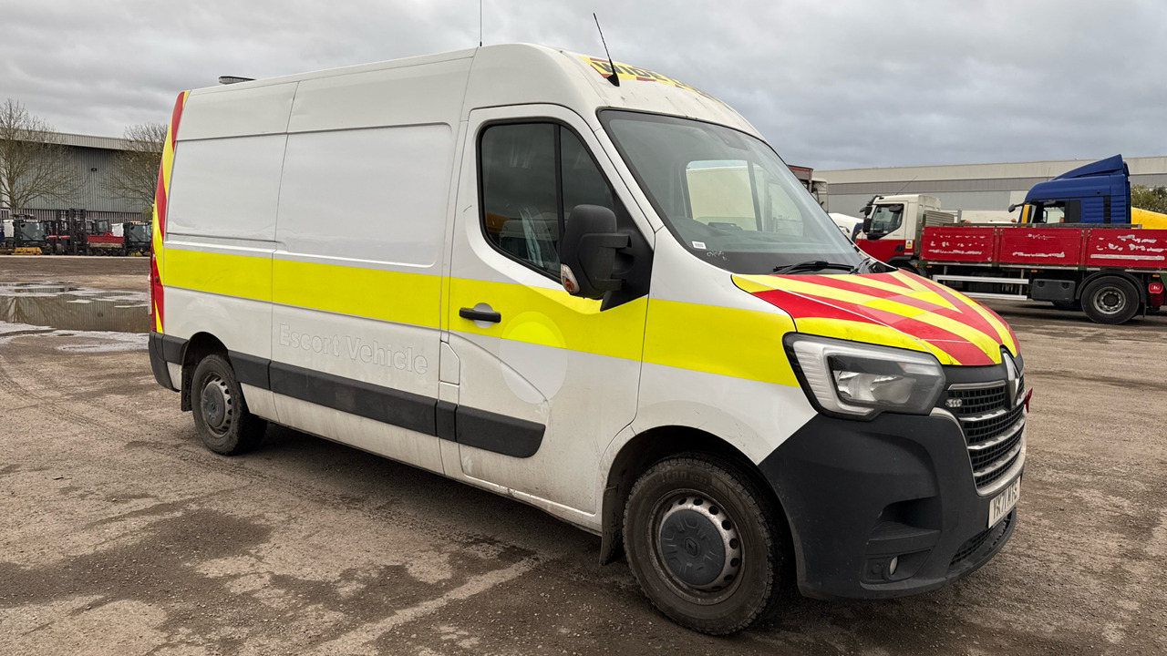 RENAULT MASTER 35 2.3 - Fourgon utilitaire: photos 1 RENAULT MASTER 35 2.3 - Fourgon utilitaire: photos 1
