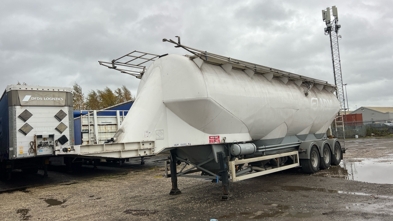 FELDBINDER BULK TANKER POWDER TANKER - Remorque: photos 3 FELDBINDER BULK TANKER POWDER TANKER - Remorque: photos 3