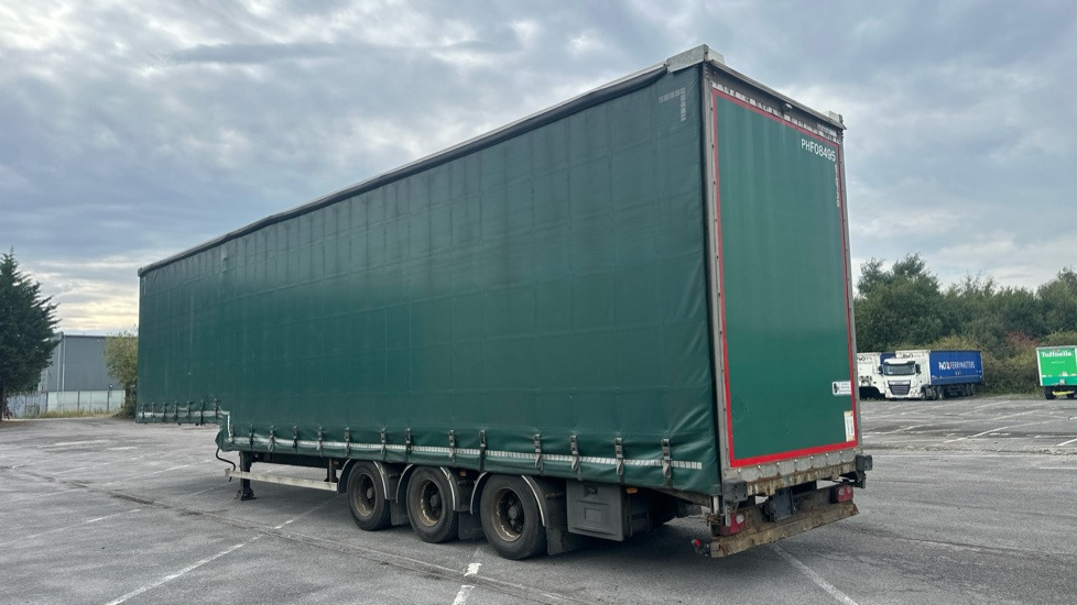 SDC CURTAINSIDE STEPFRAME - Remorque: photos 4 SDC CURTAINSIDE STEPFRAME - Remorque: photos 4