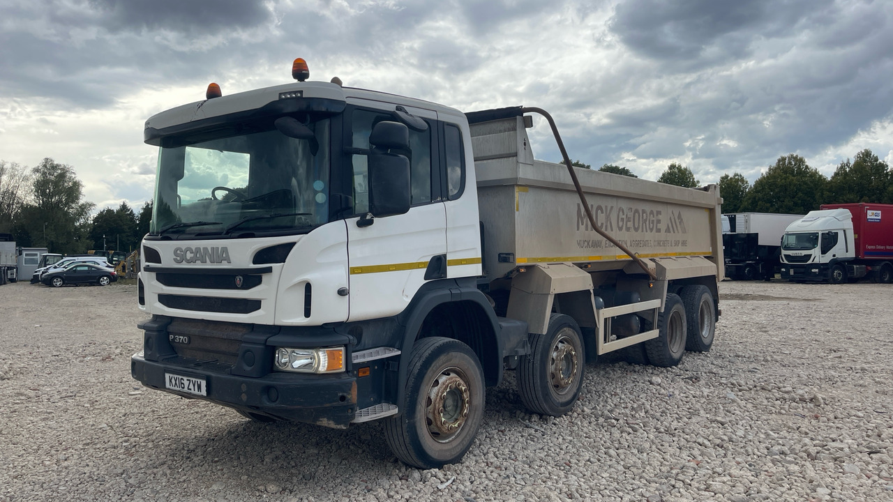 SCANIA P 370 - Camion benne: photos 2 SCANIA P 370 - Camion benne: photos 2
