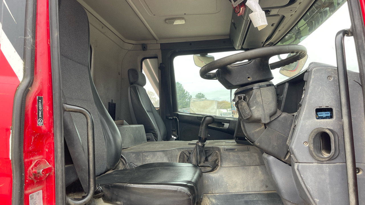 SCANIA P 380 - Camion malaxeur: photos 5 SCANIA P 380 - Camion malaxeur: photos 5