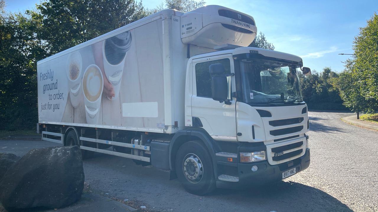 Scania P 250 - Camion frigorifique: photos 1 Scania P 250 - Camion frigorifique: photos 1