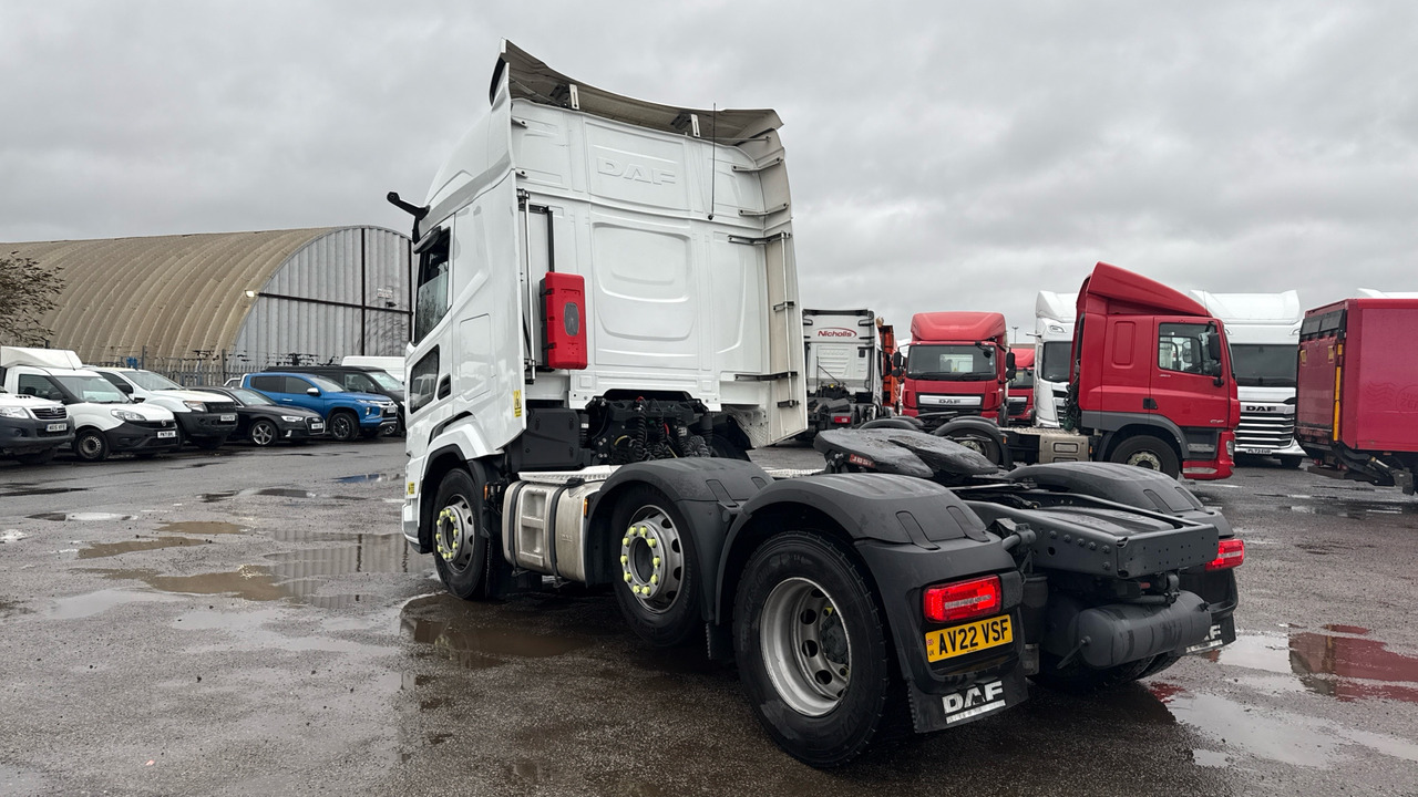DAF XF 530 - Tracteur routier: photos 3 DAF XF 530 - Tracteur routier: photos 3