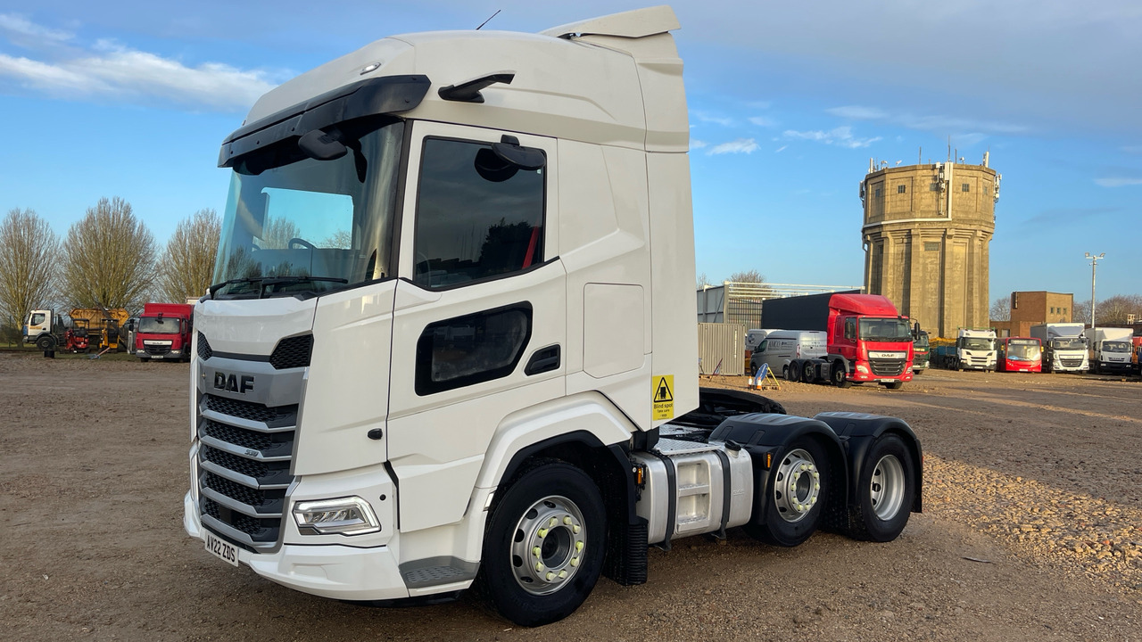 DAF XF 530 - Tracteur routier: photos 2 DAF XF 530 - Tracteur routier: photos 2