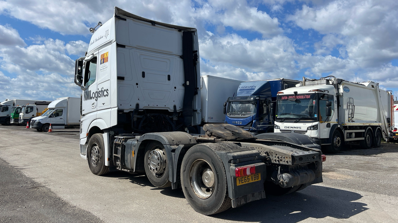 MERCEDES-BENZ ACTROS 2551 - Tracteur routier: photos 3 MERCEDES-BENZ ACTROS 2551 - Tracteur routier: photos 3