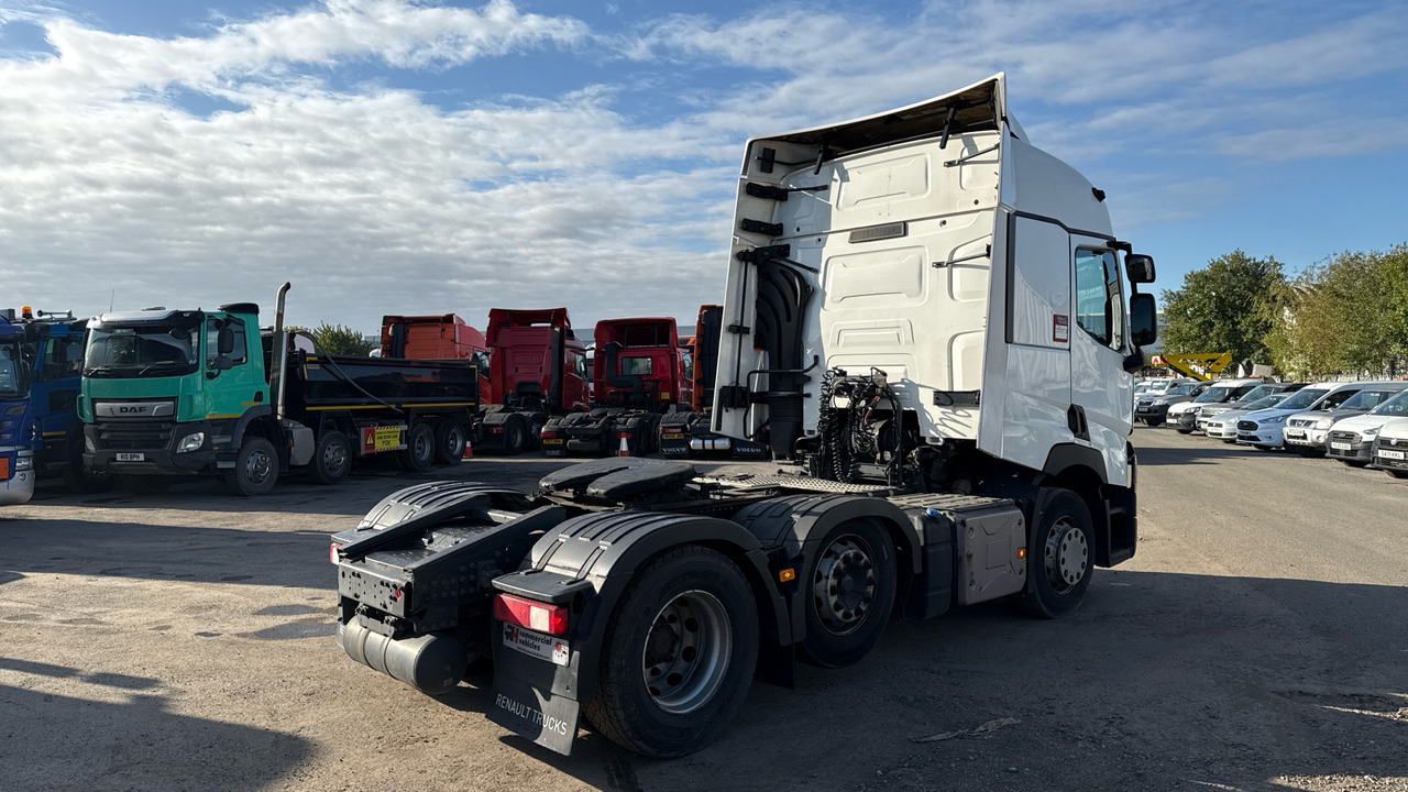 RENAULT T 460 - Tracteur routier: photos 4 RENAULT T 460 - Tracteur routier: photos 4