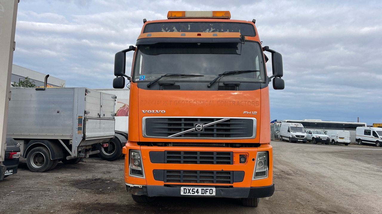 Tracteur routier VOLVO FH 12: photos 13