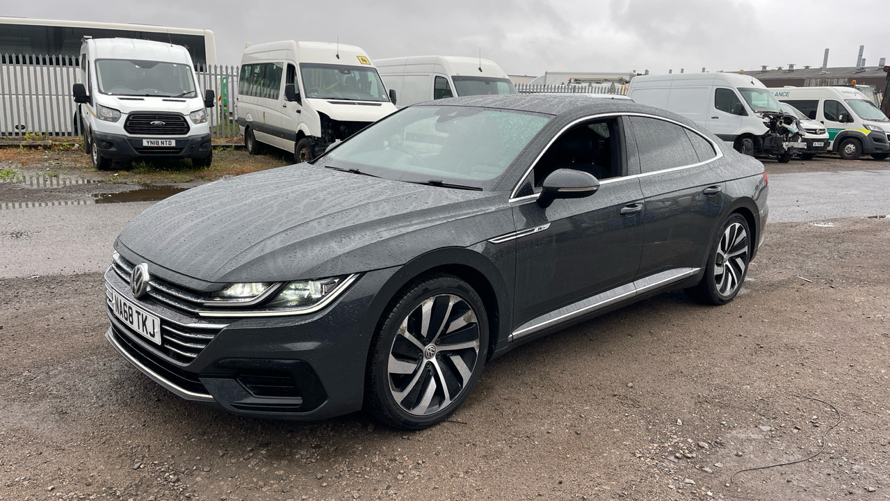 VOLKSWAGEN ARTEON 1.5 TSI R-Line EVO - Voiture à hayon: photos 2 VOLKSWAGEN ARTEON 1.5 TSI R-Line EVO - Voiture à hayon: photos 2