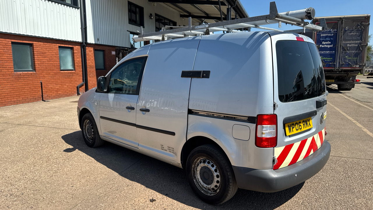 VOLKSWAGEN CADDY C20 1.9 TDI PD 104PS - Fourgonnette: photos 3 VOLKSWAGEN CADDY C20 1.9 TDI PD 104PS - Fourgonnette: photos 3