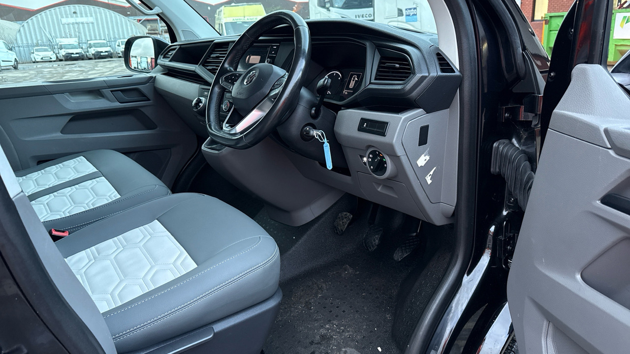 VOLKSWAGEN TRANSPORTER T28 2.0 TDI 110PS HIGHLINE CAMPER VAN - Fourgon aménagé: photos 5 VOLKSWAGEN TRANSPORTER T28 2.0 TDI 110PS HIGHLINE CAMPER VAN - Fourgon aménagé: photos 5