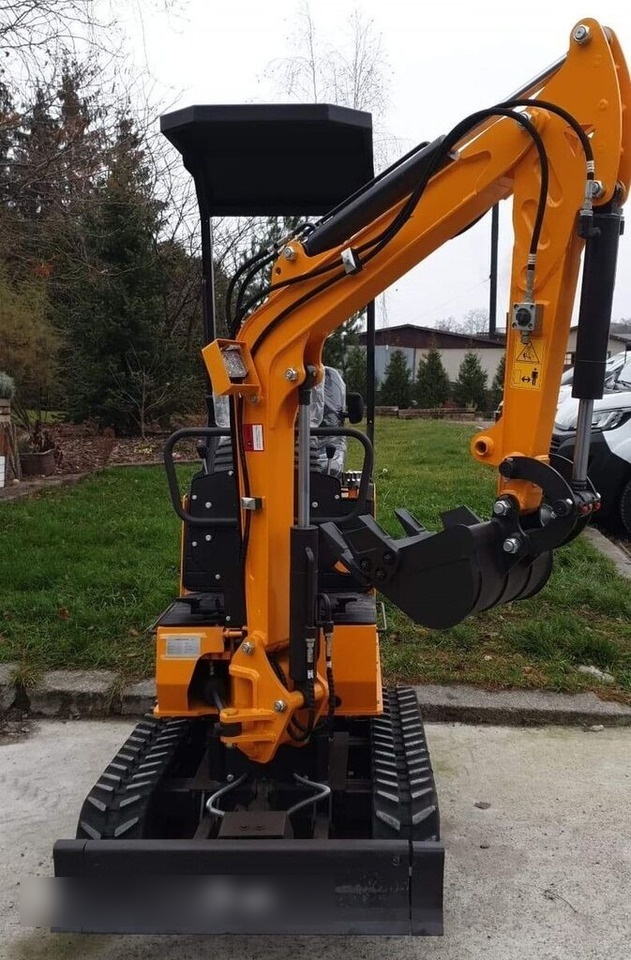 Berger Kraus Mini Excavator BK800BS torsion arm with FULL equipment - Mini pelle: photos 2 Berger Kraus Mini Excavator BK800BS torsion arm with FULL equipment - Mini pelle: photos 2