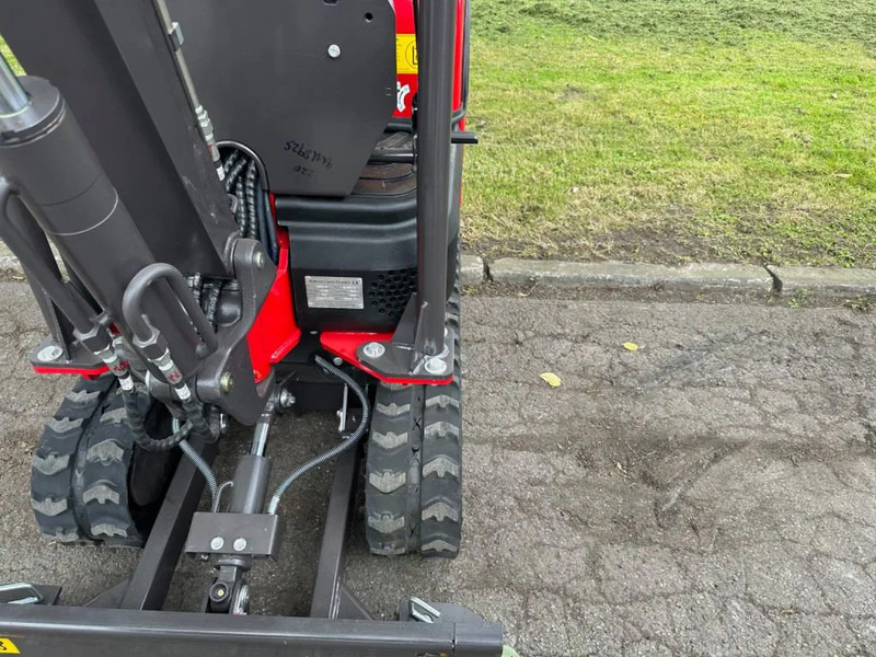 Mini pelle Rhino Rhinoceros XN12-9: photos 11 Mini pelle Rhino Rhinoceros XN12-9: photos 11