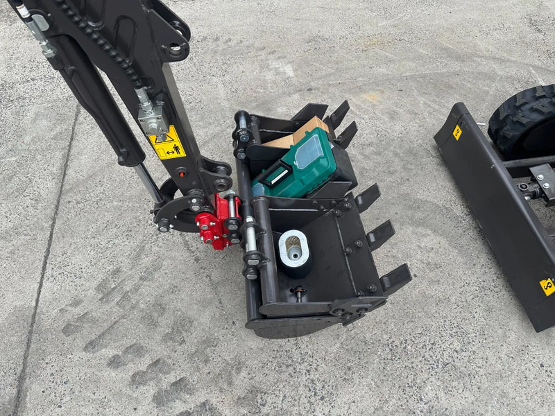 Rhinoceros XN10-9 - Mini pelle: photos 4 Rhinoceros XN10-9 - Mini pelle: photos 4