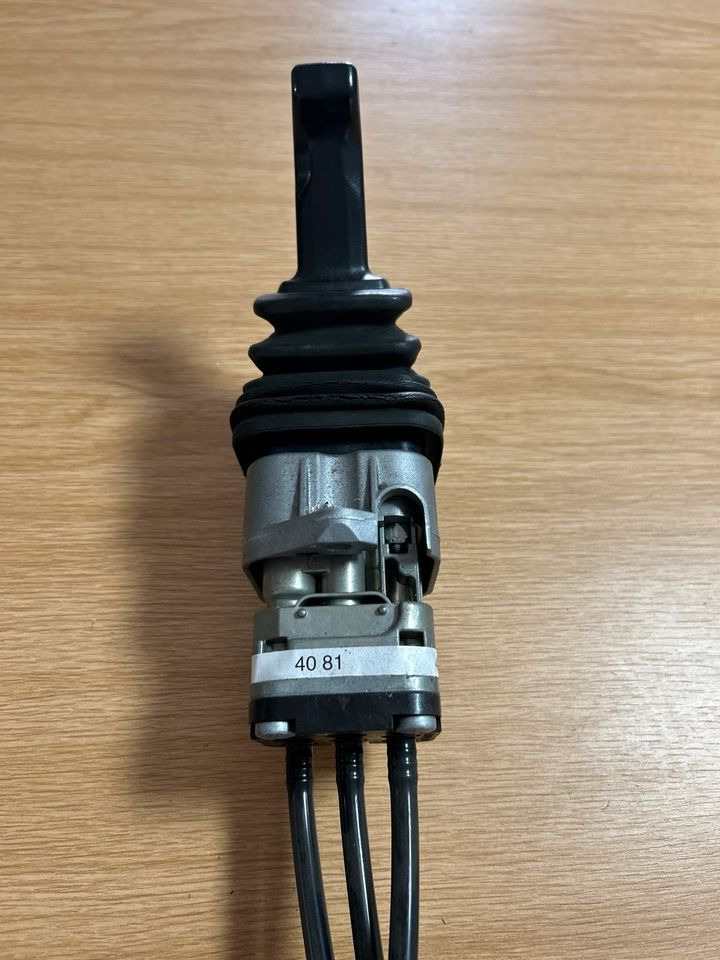 Atego 4 EU 6 bremsventil Handbremsventil KNORR-BREMSE A0044304081 - Valve de frein pour Camion: photos 4 Atego 4 EU 6 bremsventil Handbremsventil KNORR-BREMSE A0044304081 - Valve de frein pour Camion: photos 4