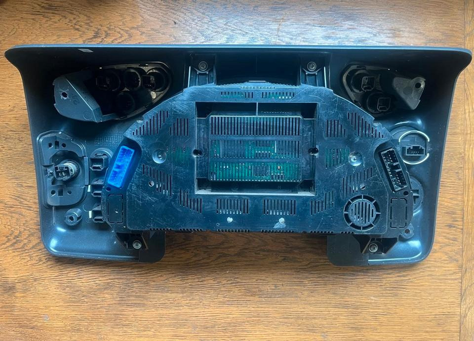 IVECO Stralis 450 Kombiinstrument / Tacho 504276234 - Chronotachygraphe pour Camion: photos 3 IVECO Stralis 450 Kombiinstrument / Tacho 504276234 - Chronotachygraphe pour Camion: photos 3