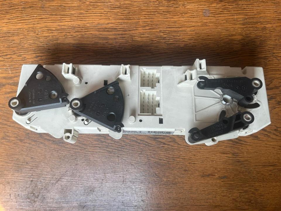 MAN Heizungsbedienung Klimabedienteil 81619906072 - Cabine et intérieur pour Camion: photos 5 MAN Heizungsbedienung Klimabedienteil 81619906072 - Cabine et intérieur pour Camion: photos 5