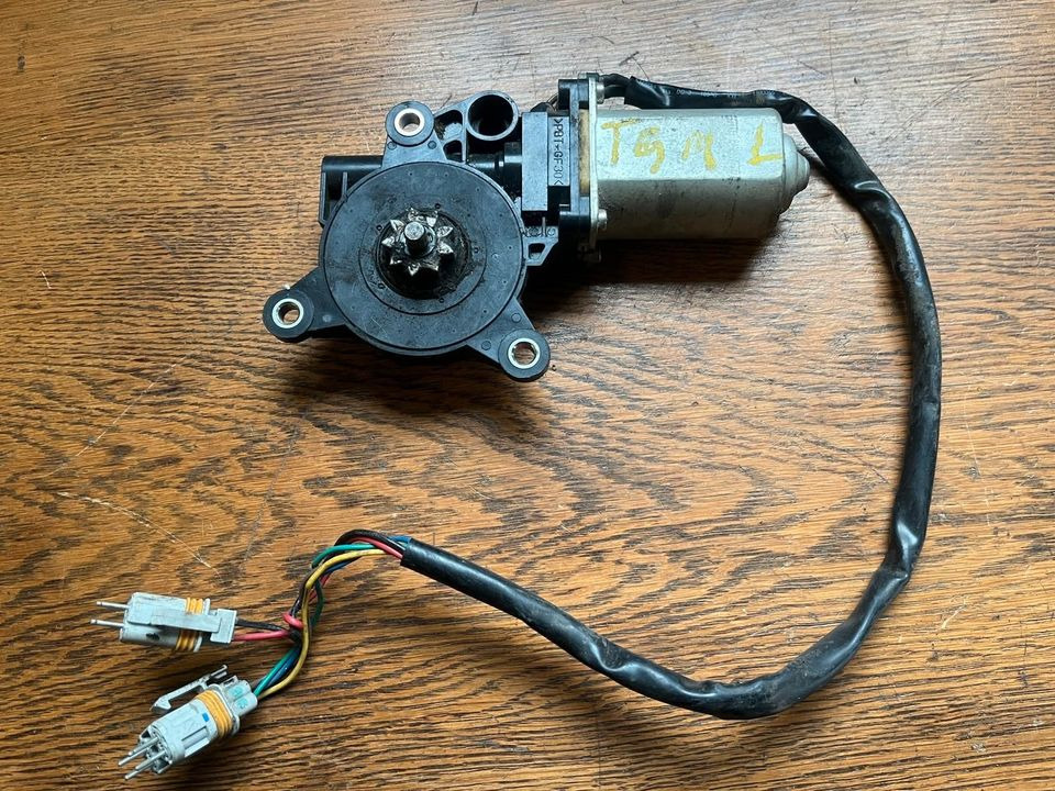 MAN Scheibenwischermotor 81286016130 - Essuie-glace pour Camion: photos 4 MAN Scheibenwischermotor 81286016130 - Essuie-glace pour Camion: photos 4