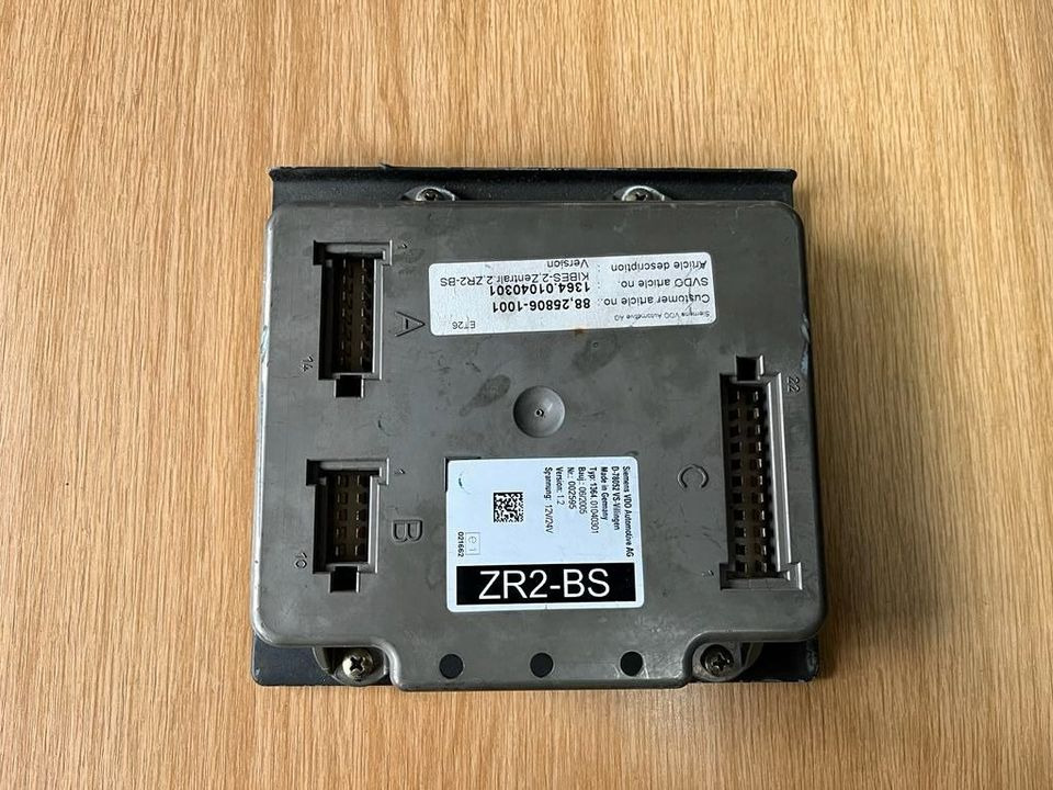 MAN Siemens VDO ZR2-BS Steuergerät 88.25806-1001 - Bloc de gestion pour Camion: photos 1 MAN Siemens VDO ZR2-BS Steuergerät 88.25806-1001 - Bloc de gestion pour Camion: photos 1