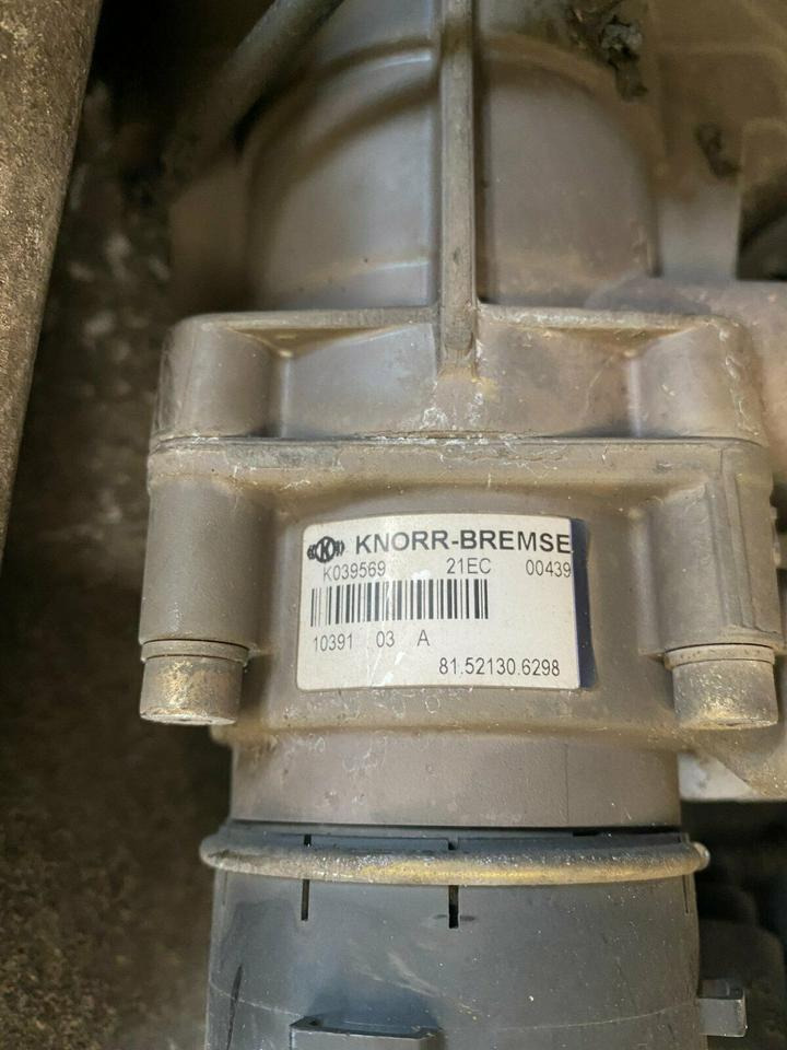 MAN TGA TGX Fußbremsventil 81259706103 Knorr Bremse 81521306298 - Valve de frein pour Camion: photos 4 MAN TGA TGX Fußbremsventil 81259706103 Knorr Bremse 81521306298 - Valve de frein pour Camion: photos 4