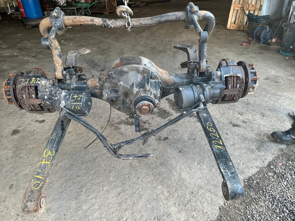 MAN TGL 12.250 Hinterachse 37:10 / 81.35010.6247 - Essieu arrière pour Camion: photos 1 MAN TGL 12.250 Hinterachse 37:10 / 81.35010.6247 - Essieu arrière pour Camion: photos 1