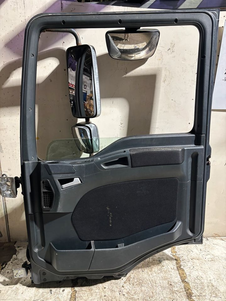 MAN TGL Beifahrertür,grau,Spiegel&Innenverkleidung LN 25 - Portière et pièces pour Camion: photos 3 MAN TGL Beifahrertür,grau,Spiegel&Innenverkleidung LN 25 - Portière et pièces pour Camion: photos 3