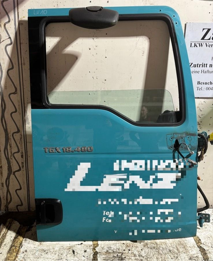 MAN TGX Beifahrertür, Tür Türkis, Innenverkleidung LN 10 - Portière et pièces pour Camion: photos 2 MAN TGX Beifahrertür, Tür Türkis, Innenverkleidung LN 10 - Portière et pièces pour Camion: photos 2