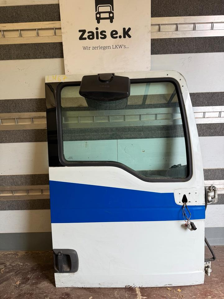 MAN TGX Beifahrertür Weiß Innenverkleidung LN 67 - Portière et pièces pour Camion: photos 1 MAN TGX Beifahrertür Weiß Innenverkleidung LN 67 - Portière et pièces pour Camion: photos 1