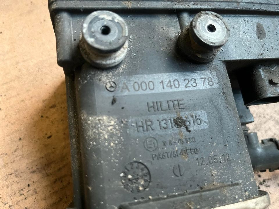 Mercedes Actros MP4 AdBlue Pumpe A0001402378 - Pompe à carburant pour Camion: photos 2 Mercedes Actros MP4 AdBlue Pumpe A0001402378 - Pompe à carburant pour Camion: photos 2