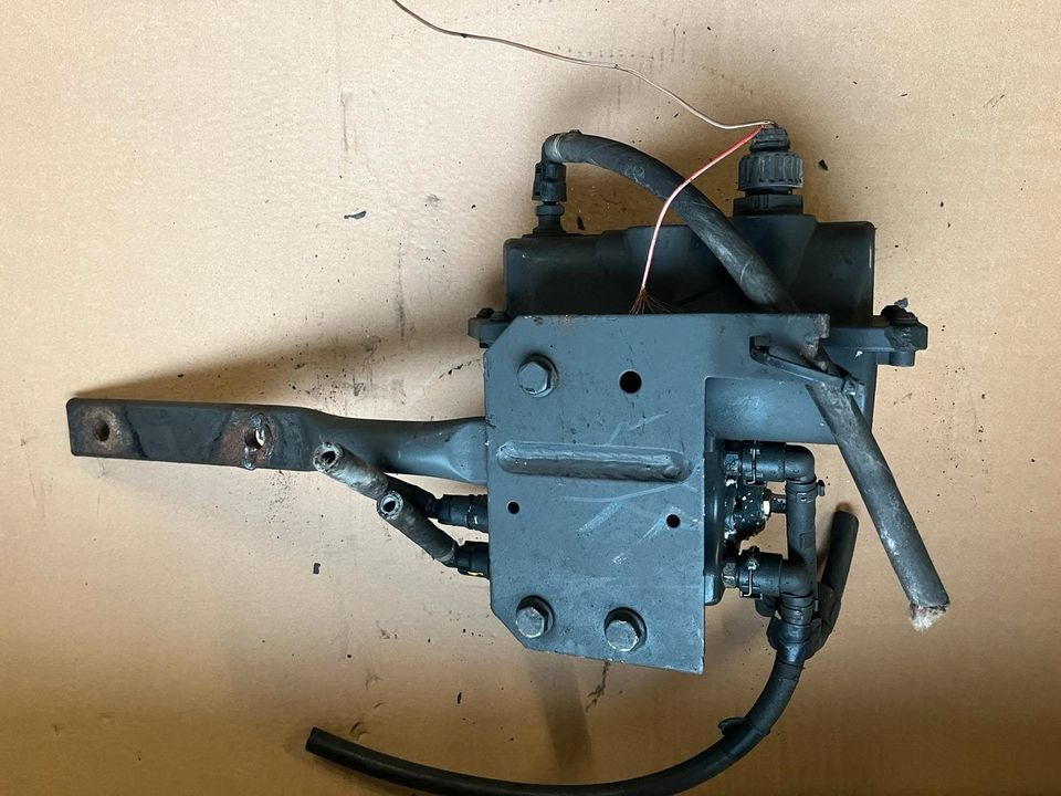Mercedes-Benz Actros Atego EU4 EU5 AdBlue Pumpe A0001402778 - Pompe à carburant pour Camion: photos 3 Mercedes-Benz Actros Atego EU4 EU5 AdBlue Pumpe A0001402778 - Pompe à carburant pour Camion: photos 3