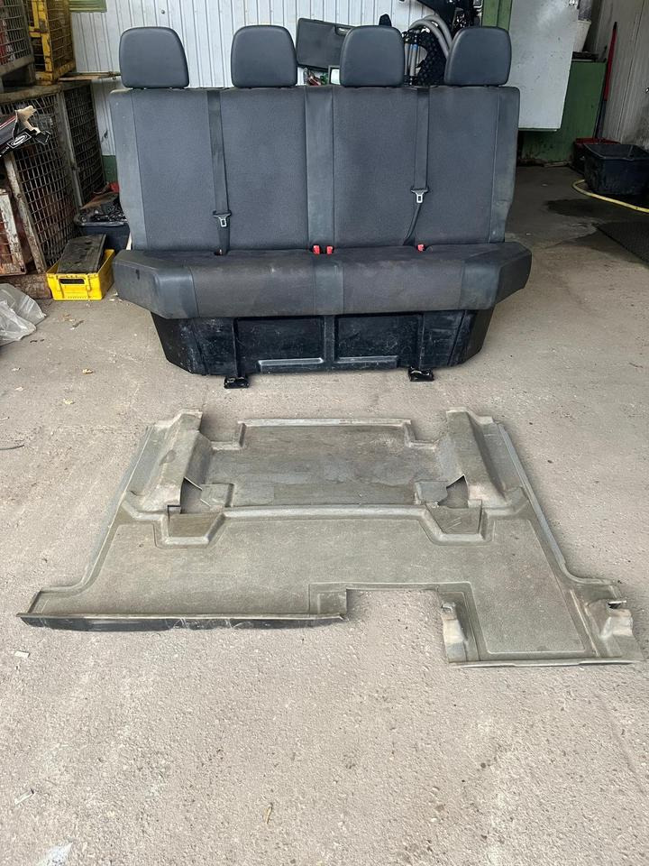Mercedes Sprinter 4er-Sitzbank Hinten - Siège pour Camion: photos 1 Mercedes Sprinter 4er-Sitzbank Hinten - Siège pour Camion: photos 1