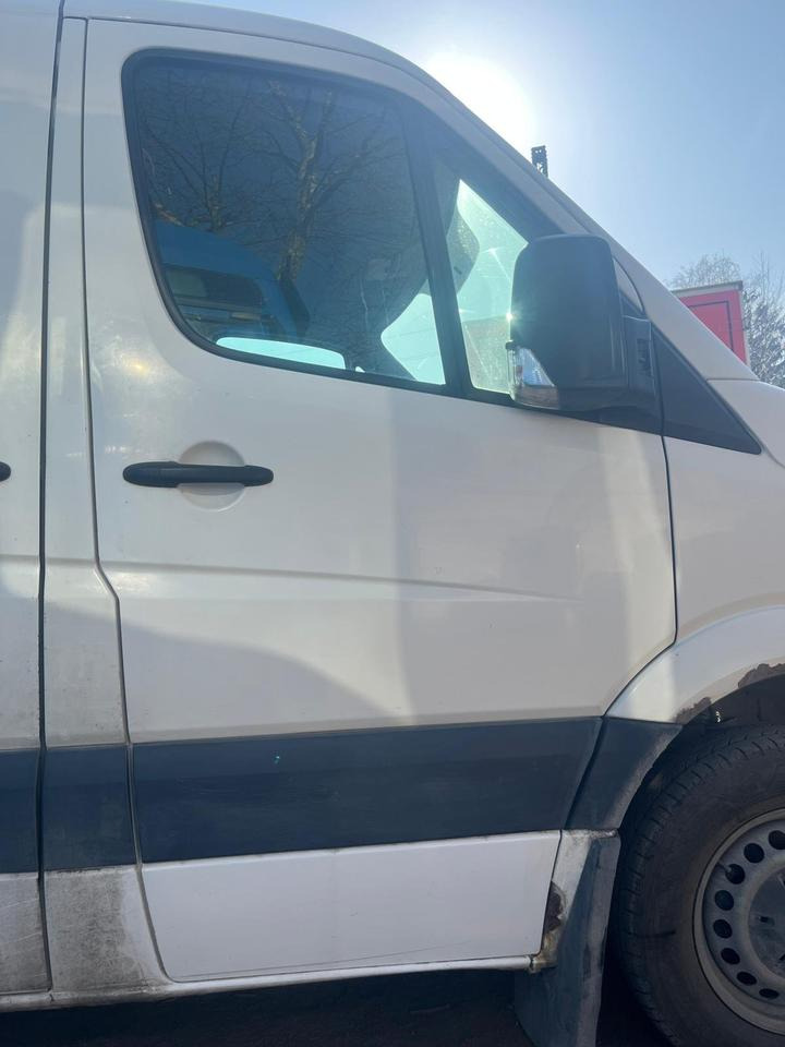 VW Crafter Beifahrertür, Tür rechts weiß mit Spiegel - Pièces de rechange: photos 1 VW Crafter Beifahrertür, Tür rechts weiß mit Spiegel - Pièces de rechange: photos 1