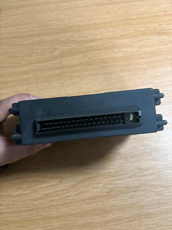 SETRA BUS WABCO Elektr. Bedienteil 8849016900 - Système électrique pour Camion: photos 3 SETRA BUS WABCO Elektr. Bedienteil 8849016900 - Système électrique pour Camion: photos 3