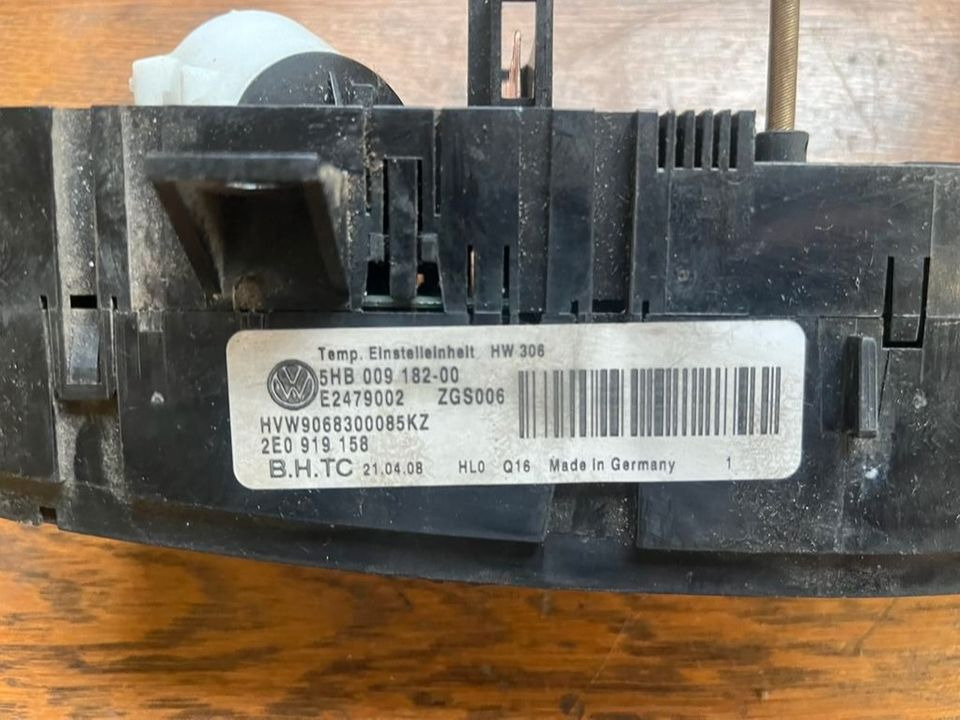 VW Crafter Klimabedienteil Klima Heizung 5HB009182 - Chauffage/ Ventilation pour Camion: photos 2 VW Crafter Klimabedienteil Klima Heizung 5HB009182 - Chauffage/ Ventilation pour Camion: photos 2