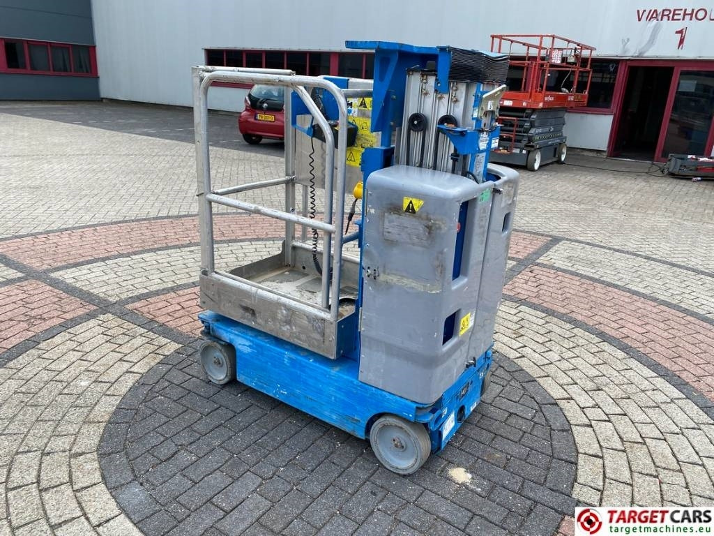 Genie GR15 RunAbout Electric Vertical Mast Lift 652cm  - Nacelle à mât vertical: photos 4 Genie GR15 RunAbout Electric Vertical Mast Lift 652cm  - Nacelle à mât vertical: photos 4