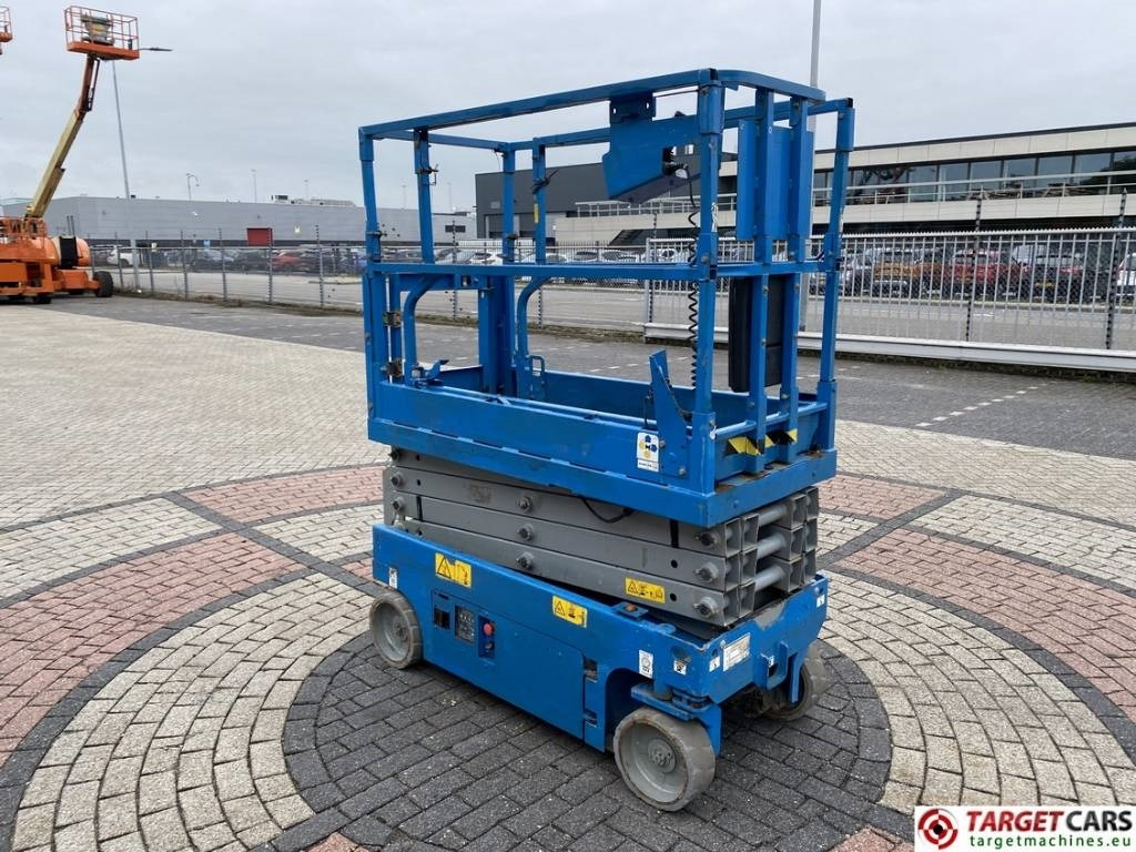 Genie GS-1932 Electric Scissor Work Lift 779cm  - Nacelle ciseaux: photos 2 Genie GS-1932 Electric Scissor Work Lift 779cm  - Nacelle ciseaux: photos 2