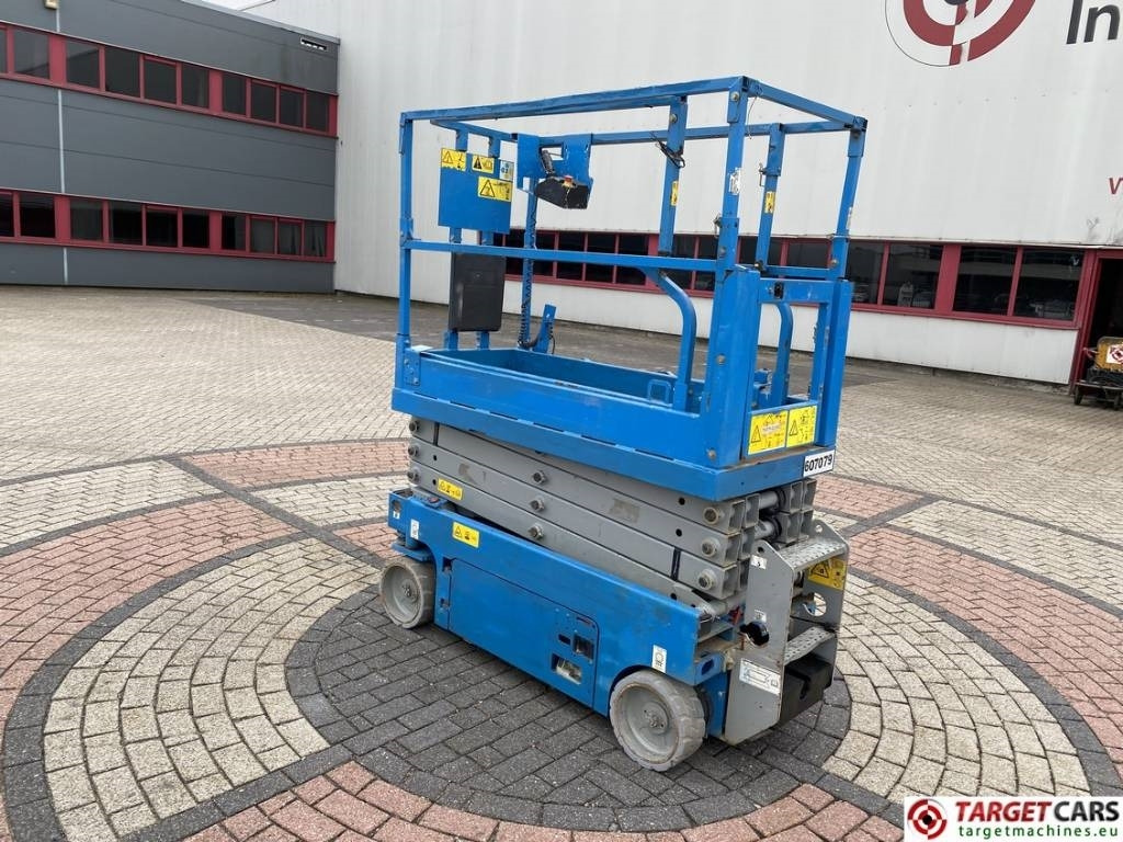 Genie GS-1932 Electric Scissor Work Lift 779cm  - Nacelle ciseaux: photos 4 Genie GS-1932 Electric Scissor Work Lift 779cm  - Nacelle ciseaux: photos 4