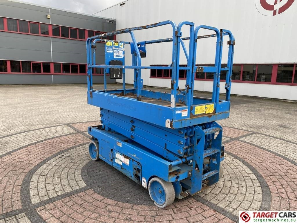 Genie GS-2646 Electric 2646 Scissor Work Lift 992cm - Nacelle ciseaux: photos 4 Genie GS-2646 Electric 2646 Scissor Work Lift 992cm - Nacelle ciseaux: photos 4