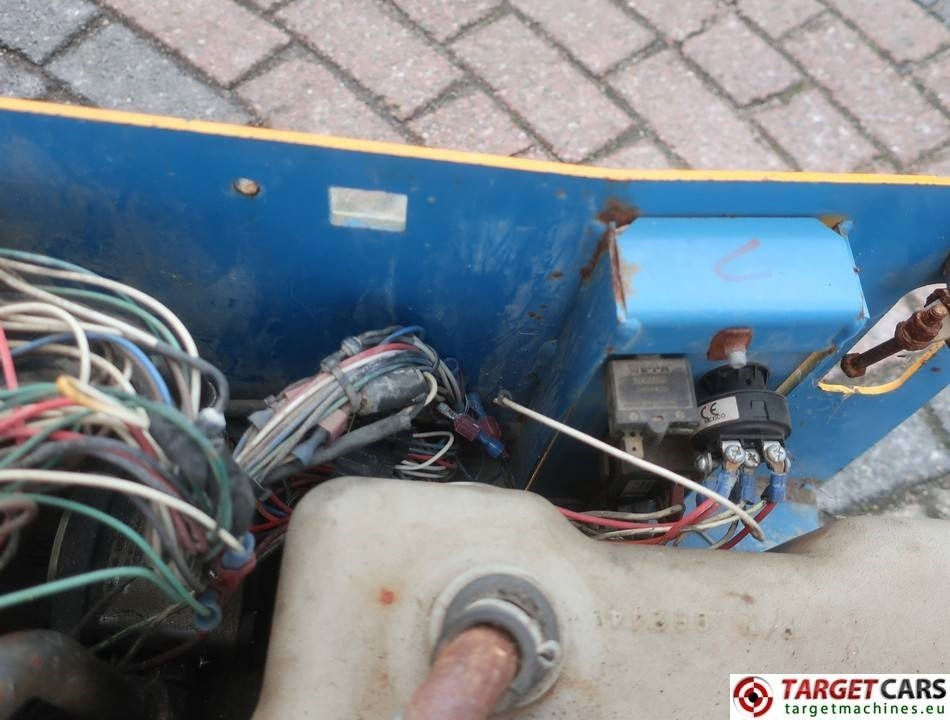 Crédit-bail de Genie GS-3246 Electric Scissor Work Lift 1175cm DEFECT  Genie GS-3246 Electric Scissor Work Lift 1175cm DEFECT: photos 8