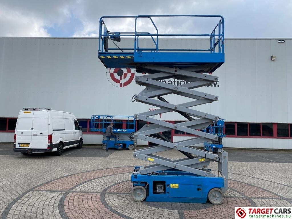 Genie GS-4047 Electric Scissor Work Lift 1389cm - Nacelle ciseaux: photos 5 Genie GS-4047 Electric Scissor Work Lift 1389cm - Nacelle ciseaux: photos 5