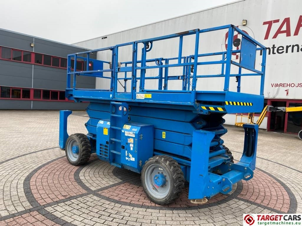 Genie GS-4390RT Diesel 4x4 Scissor Work Lift 1511cm - Nacelle ciseaux: photos 4 Genie GS-4390RT Diesel 4x4 Scissor Work Lift 1511cm - Nacelle ciseaux: photos 4