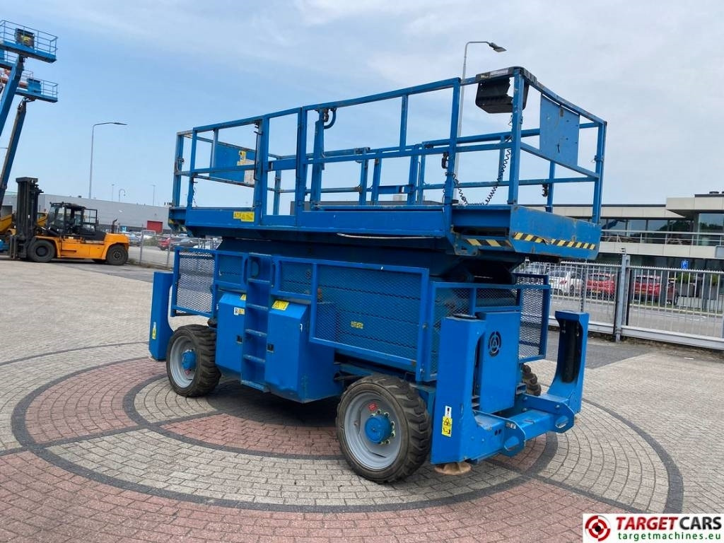 Genie GS-5390RT Diesel 4x4 Scissor Work Lift 1815cm - Nacelle ciseaux: photos 2 Genie GS-5390RT Diesel 4x4 Scissor Work Lift 1815cm - Nacelle ciseaux: photos 2