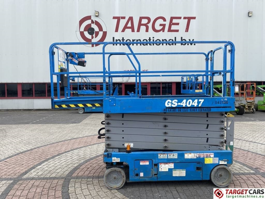 Crédit-bail de Genie GS4047 Electric 4047 Scissor Work Lift 1389cm  Genie GS4047 Electric 4047 Scissor Work Lift 1389cm: photos 35