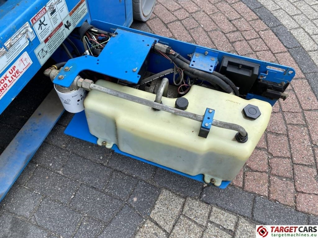 Crédit-bail de Genie GS4047 Electric 4047 Scissor Work Lift 1389cm  Genie GS4047 Electric 4047 Scissor Work Lift 1389cm: photos 13