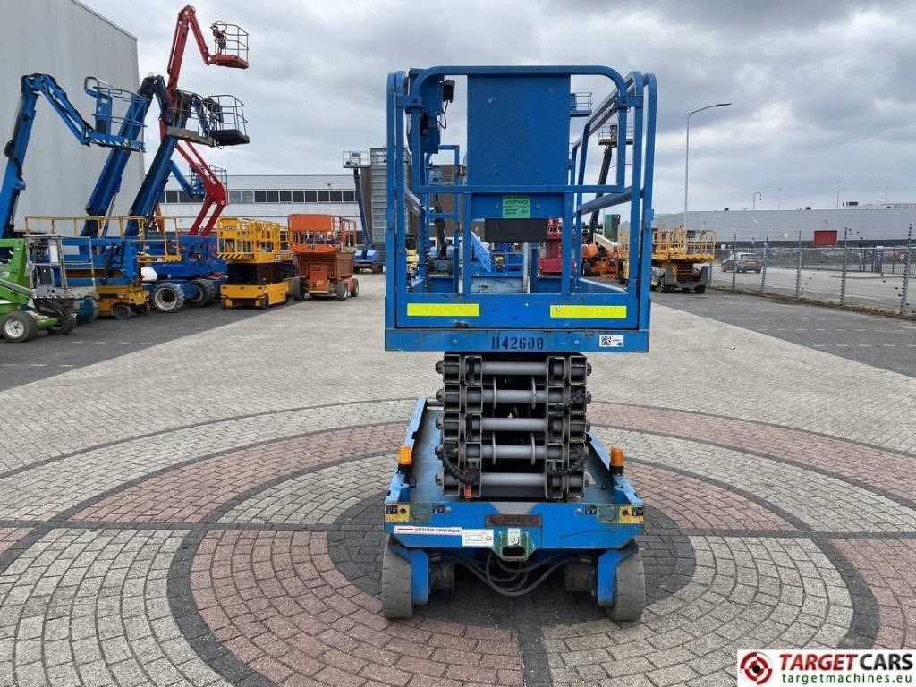 Crédit-bail de Genie GS4047 Electric 4047 Scissor Work Lift 1389cm  Genie GS4047 Electric 4047 Scissor Work Lift 1389cm: photos 33