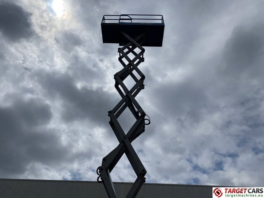 Crédit-bail de Genie GS4047 Electric 4047 Scissor Work Lift 1389cm  Genie GS4047 Electric 4047 Scissor Work Lift 1389cm: photos 20