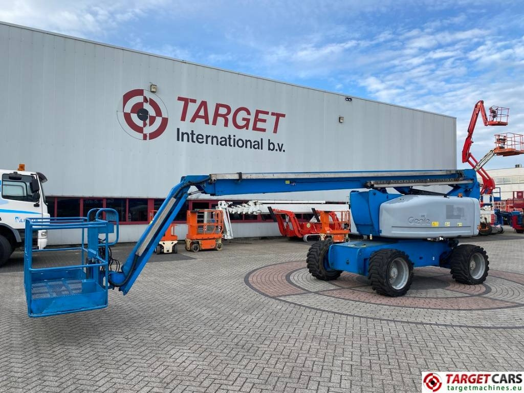 Genie Z-80/60 Articulated 4x4x4 Diesel Boom Lift 2577cm - Nacelle articulée: photos 1 Genie Z-80/60 Articulated 4x4x4 Diesel Boom Lift 2577cm - Nacelle articulée: photos 1
