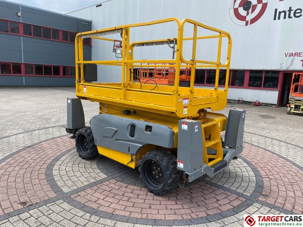 Haulotte Compact 10DX Diesel 4x4 Scissor Work Lift 1015cm - Nacelle ciseaux: photos 4 Haulotte Compact 10DX Diesel 4x4 Scissor Work Lift 1015cm - Nacelle ciseaux: photos 4