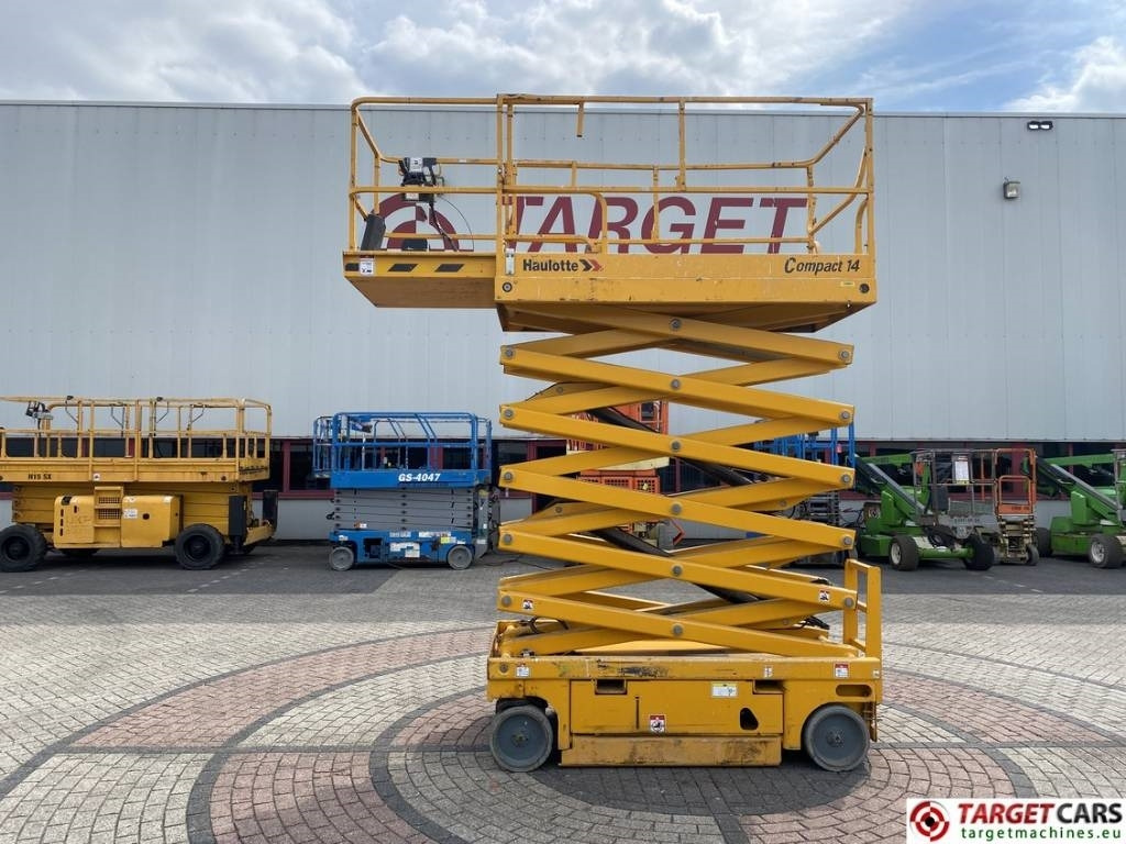 Haulotte Compact 14 Electric Scissor Work Lift 1385cm - Nacelle ciseaux: photos 5 Haulotte Compact 14 Electric Scissor Work Lift 1385cm - Nacelle ciseaux: photos 5