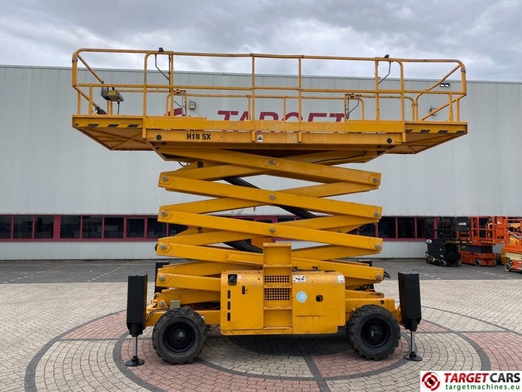 Haulotte H18SDX Diesel H18SX Scissor 4x4 Work Lift 1800cm - Nacelle ciseaux: photos 5 Haulotte H18SDX Diesel H18SX Scissor 4x4 Work Lift 1800cm - Nacelle ciseaux: photos 5