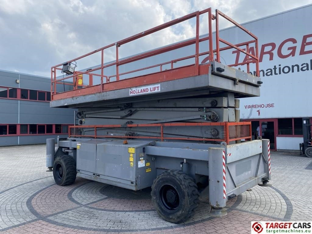 Holland Lift Combistar M-250DL27 diesel scissor worklift 27.20M - Nacelle ciseaux: photos 4 Holland Lift Combistar M-250DL27 diesel scissor worklift 27.20M - Nacelle ciseaux: photos 4